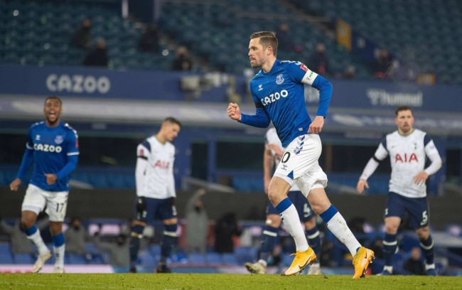 反映了他对 反映了他对